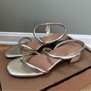 Cole haan calli thong sandal gold‎ 7.5B women’s heels